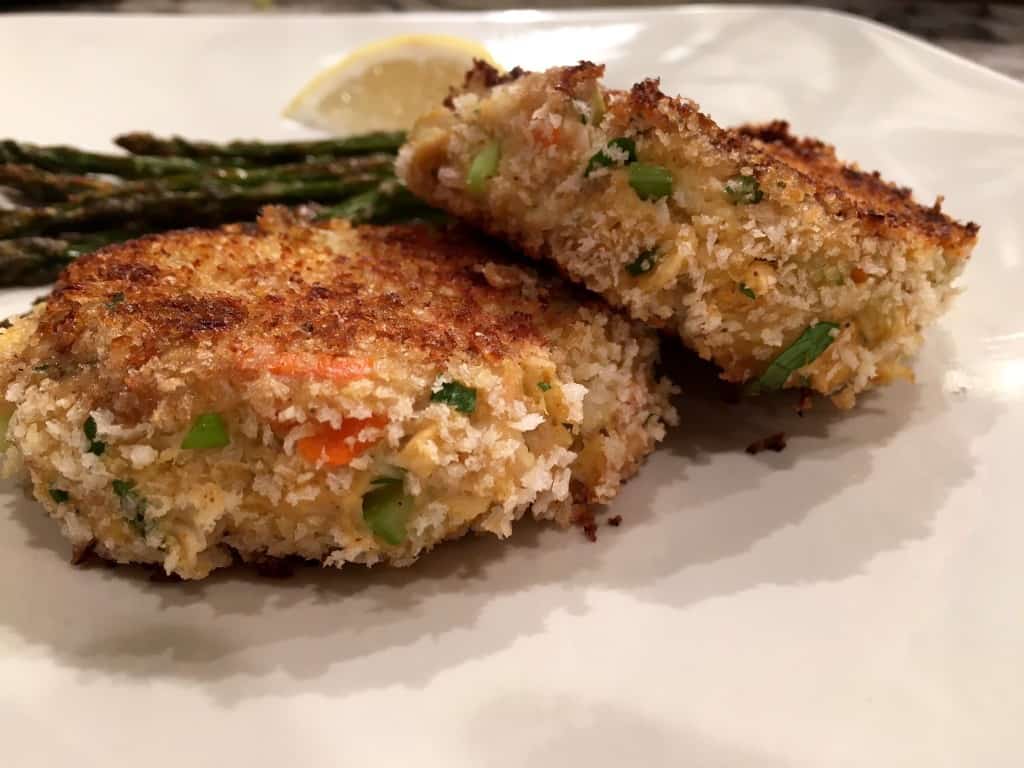 Crab Cakes with Creamy Sriracha Yummy Noises