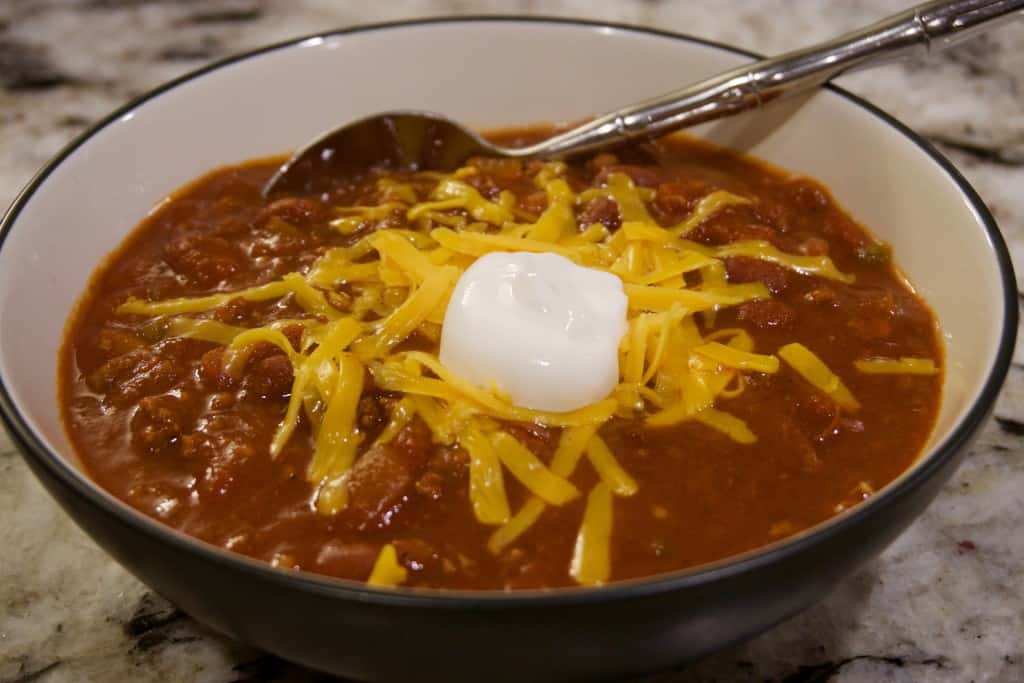 Spicy Beef & Bean Chili | YummyNoises.com
