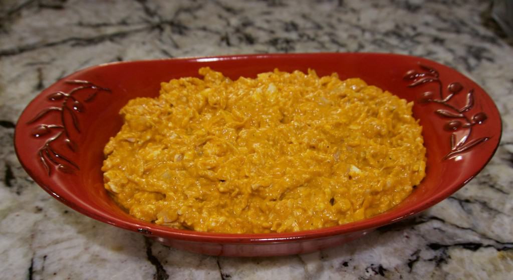 Spicy Garlic Buffalo Chicken Dip | YummyNoises.com