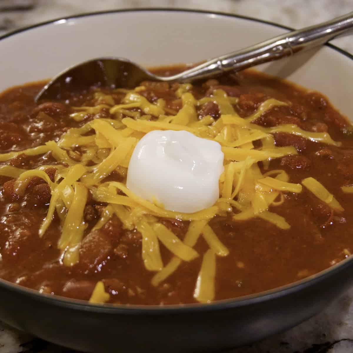 Spicy Beef & Bean Chili - Recipes - Yummy Noises